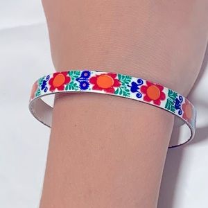 Vintage Enamel Flower Bangle